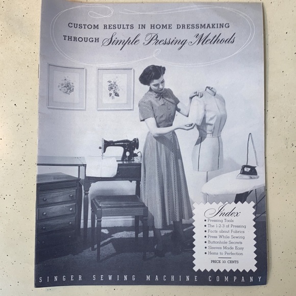 Three Vintage 1940’s singer sewing magazines - Picture 4 of 8